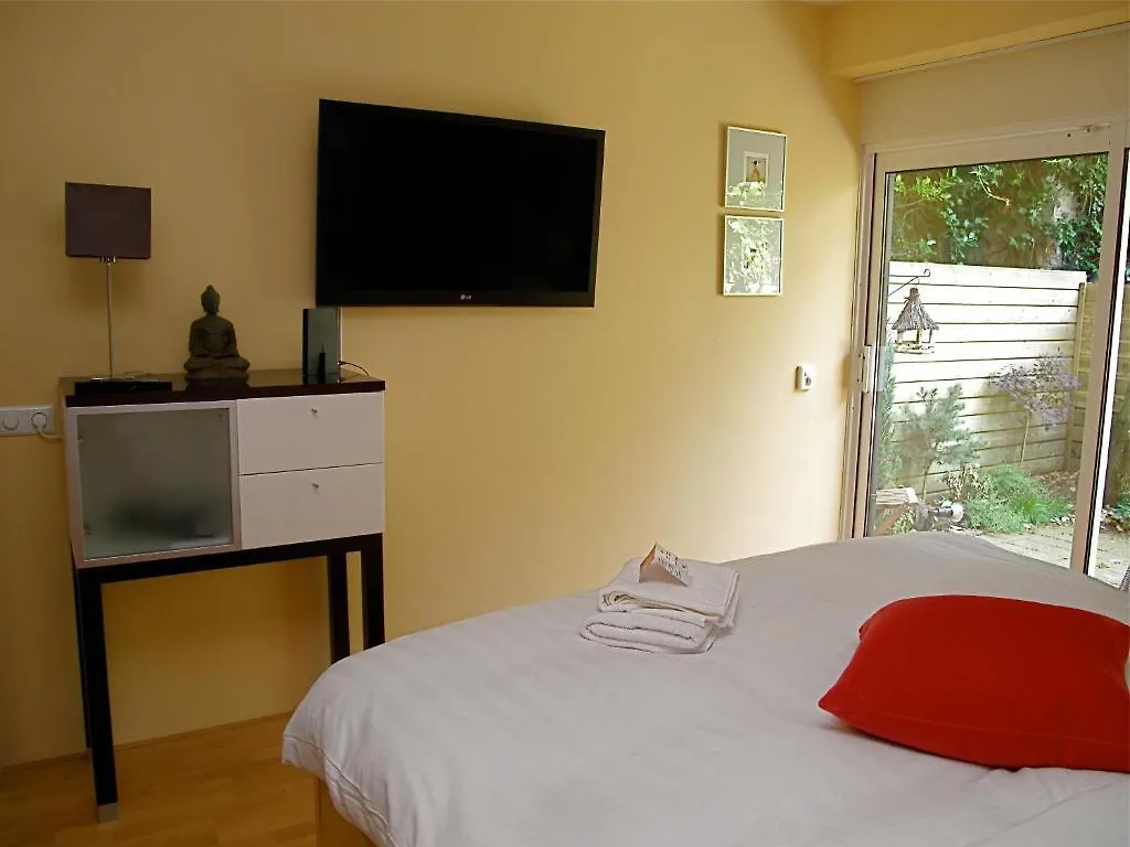 Amistad Hotel Amsterdam 2*,