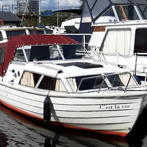 Motor Yacht Amazone Niederlande