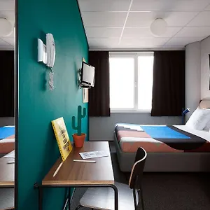 Hotel The Social Hub West ***